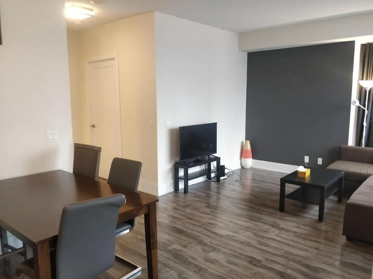 Entertainment District, Downtown Toronto - 300 Front 1 Bed 1 Bath, City View Apartment